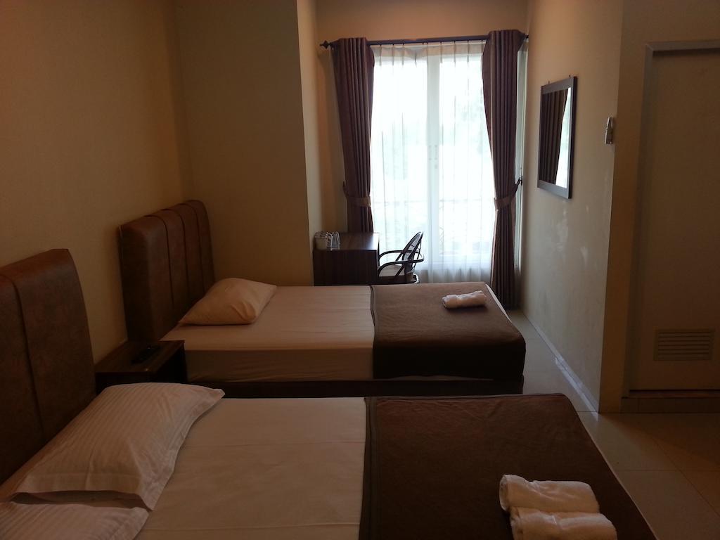 Galaxy Hotel Surabaya Exterior photo